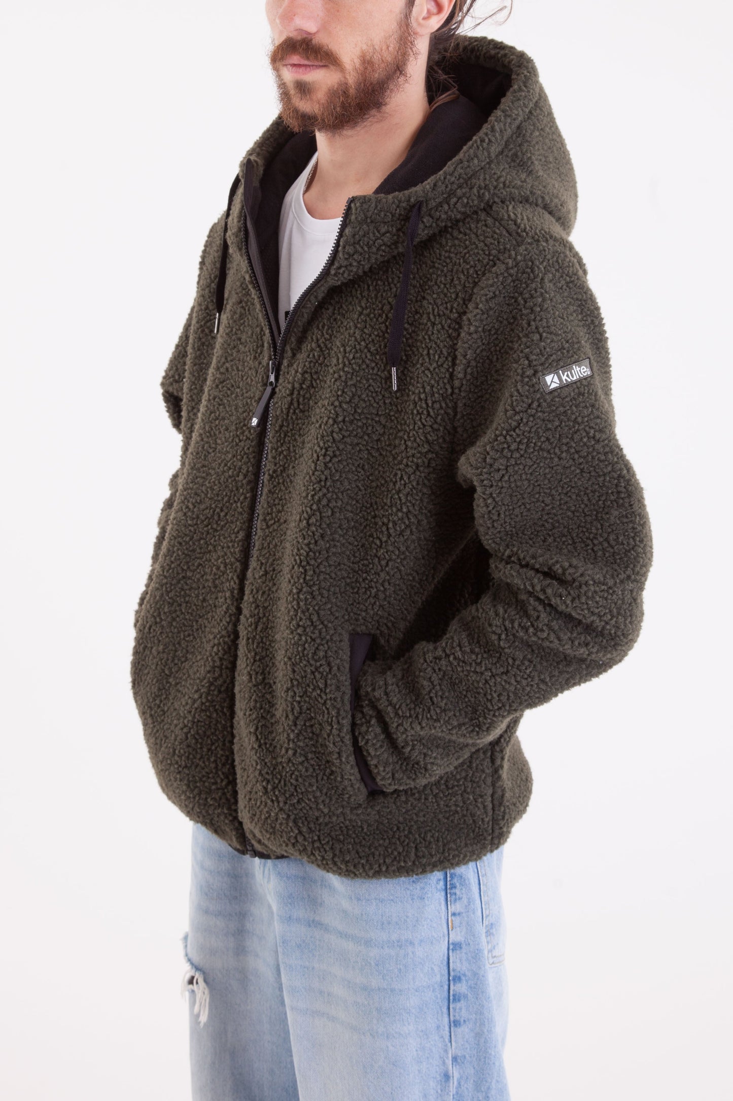 THE TECHNICAL SHERPA KAKI