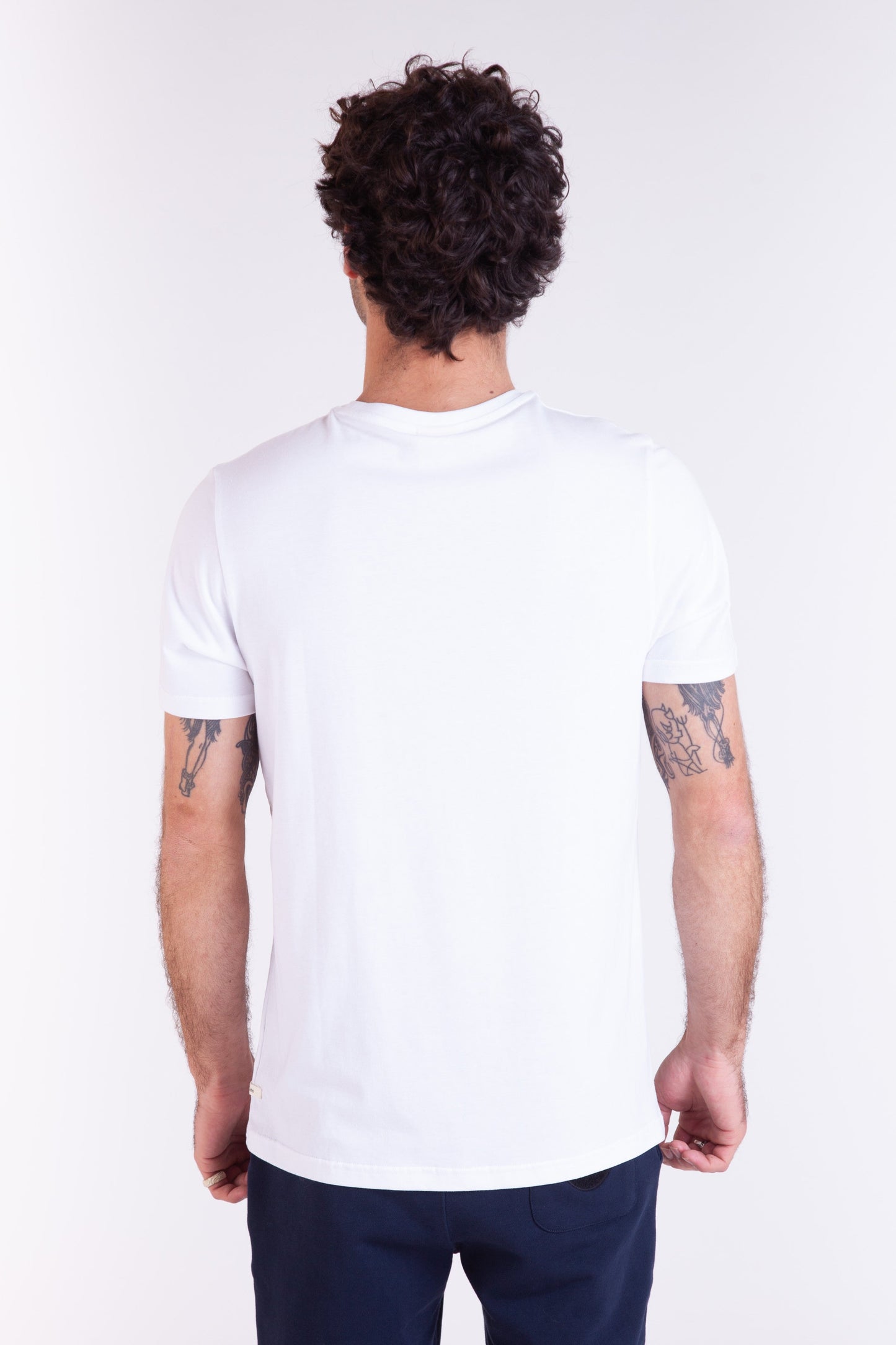 TOPLESS WHITE T-SHIRT