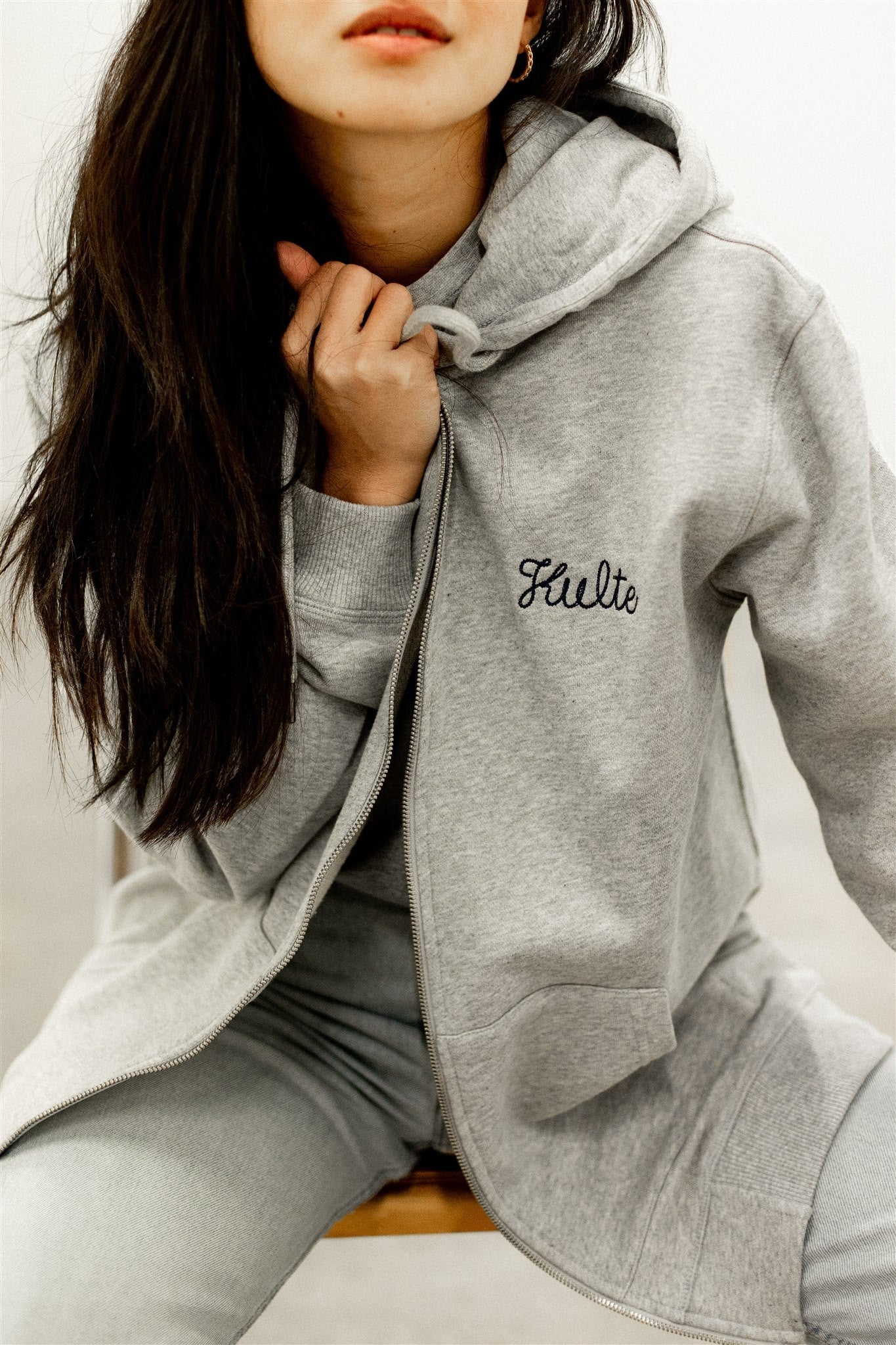 HOODIE ZIP SCRIPT GREY