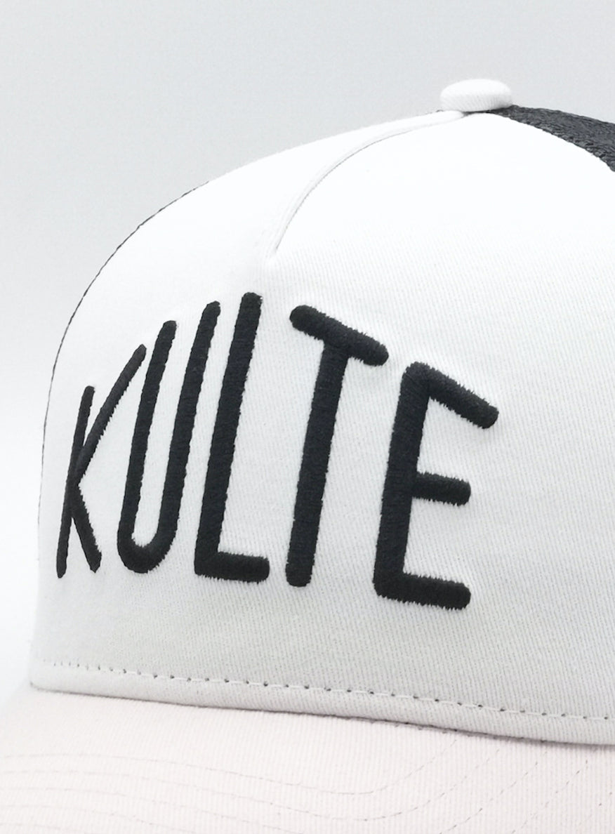 CASQUETTE TRUCKER VINTAGE PINK