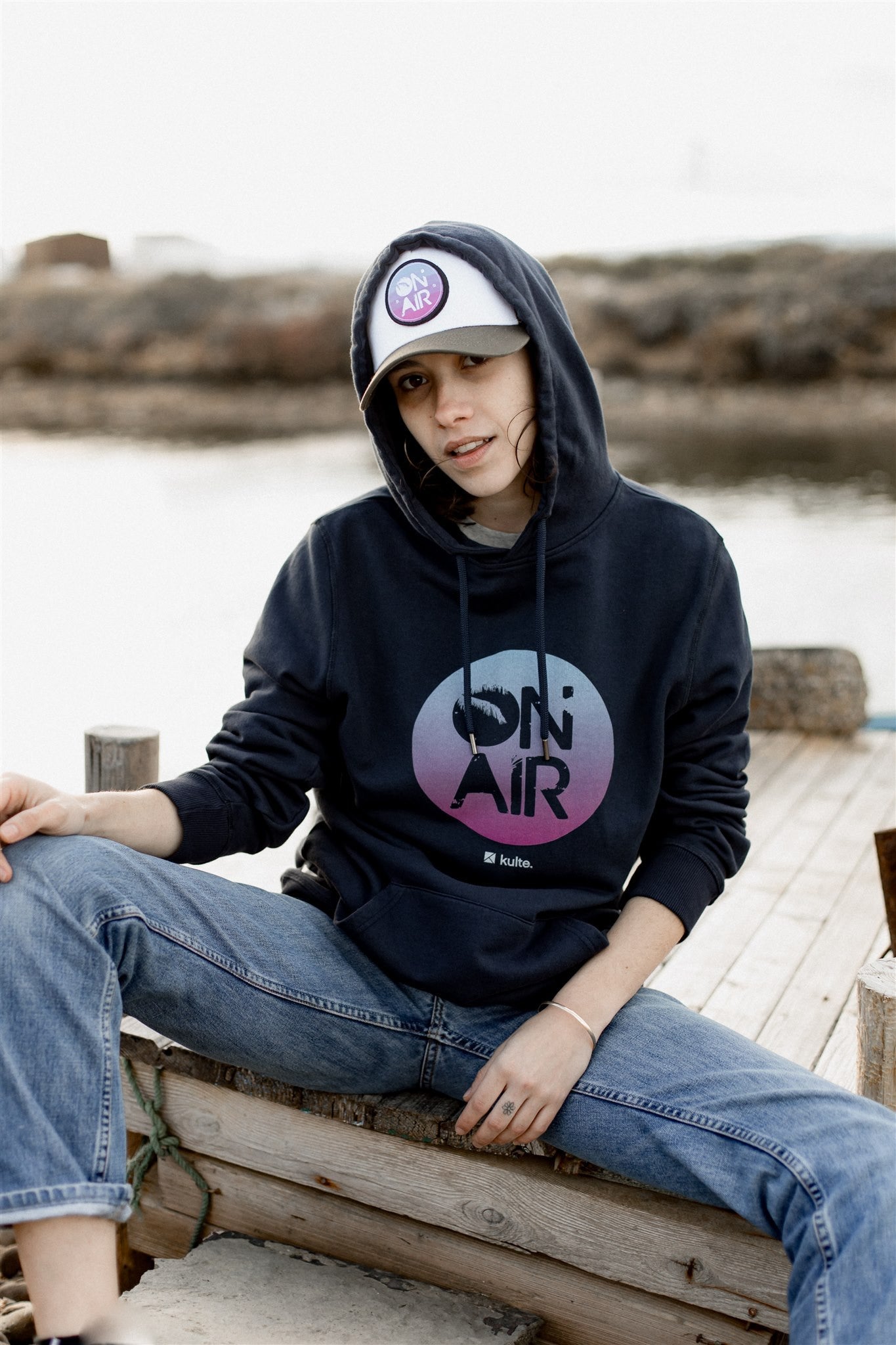 HOODIE ON AIR NAVY