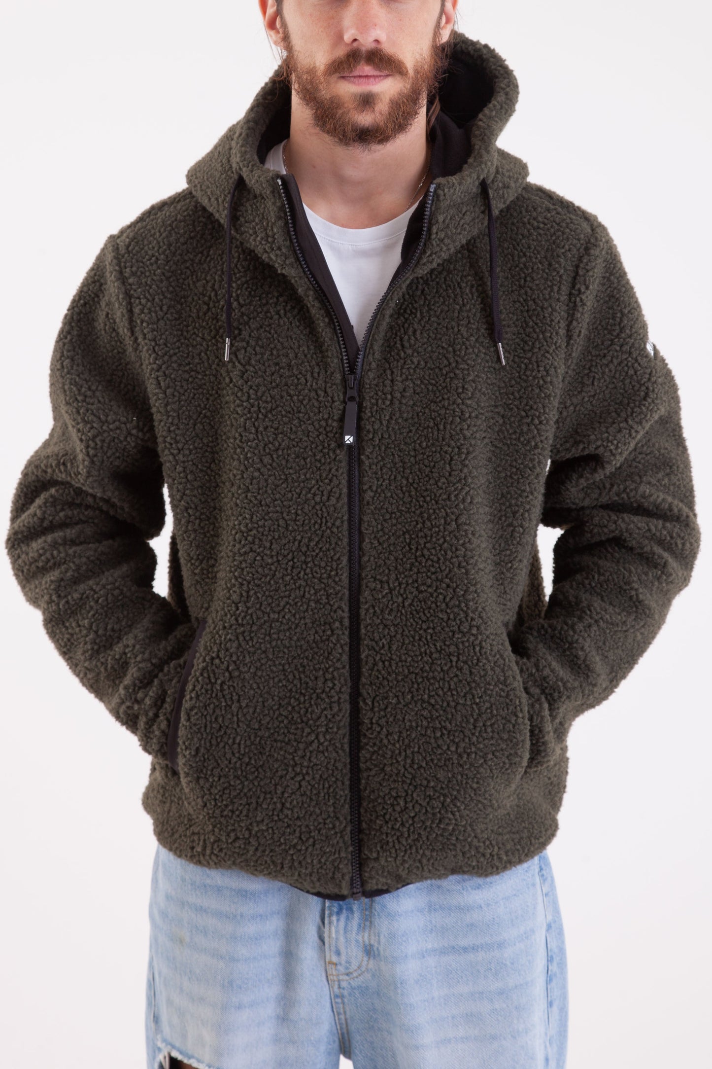 THE TECHNICAL SHERPA KAKI