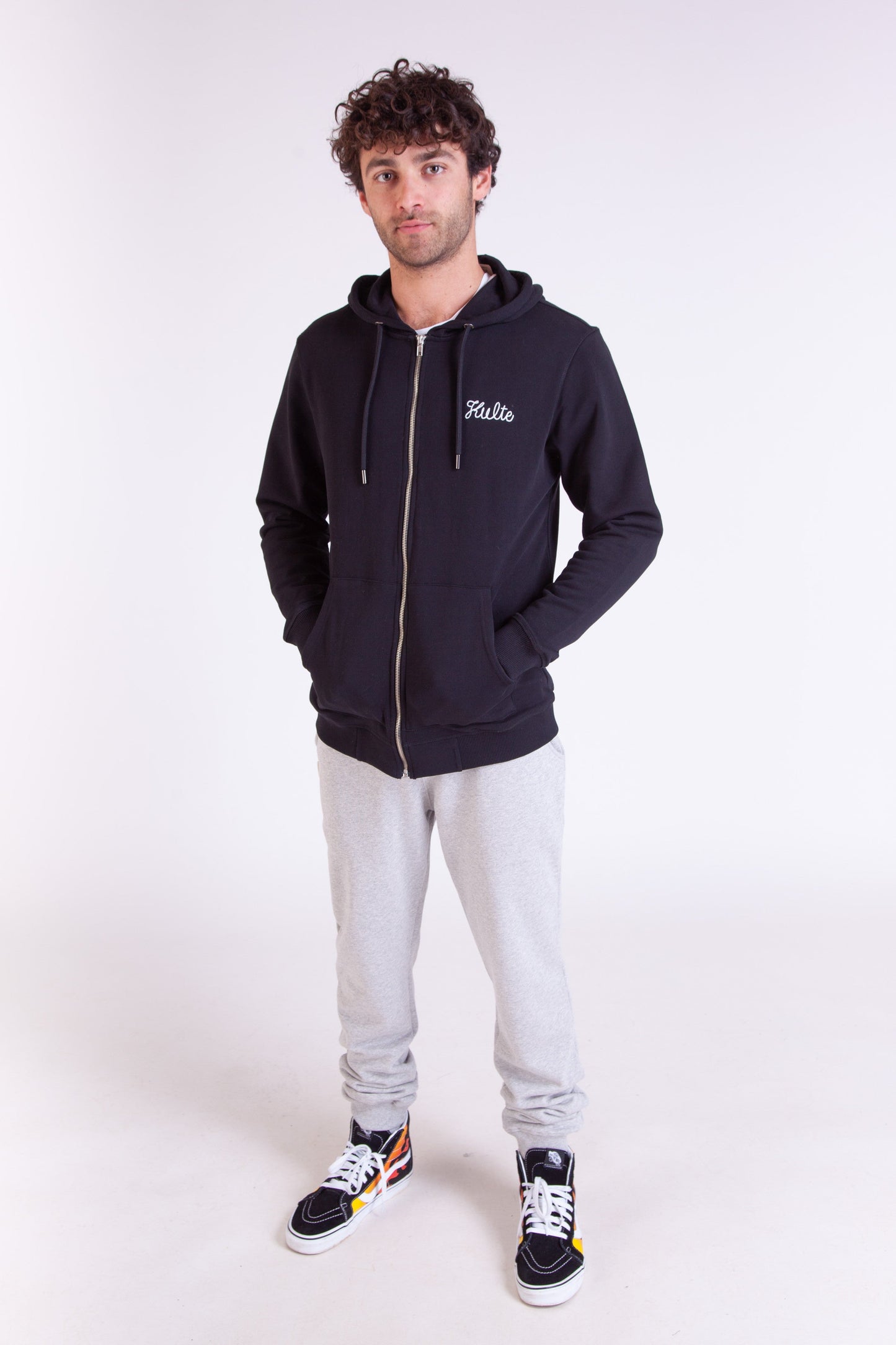 HOODIE ZIP SCRIPT BLACK