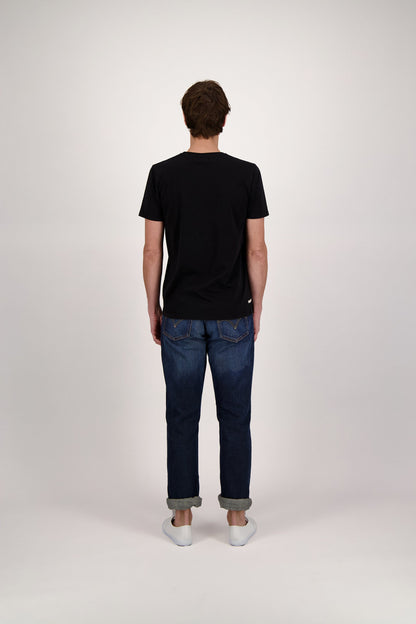 T-SHIRT CORPO SCRIPT BLACK